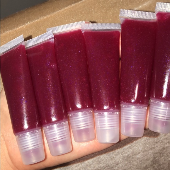 Lipgloss 💋 - Picture 3 of 5